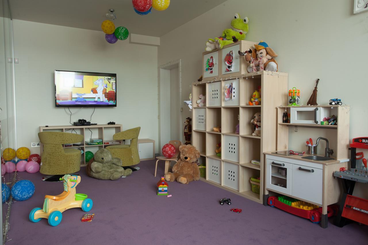 Amira Boutique Hotel Bansko Extérieur photo A typical nursery room