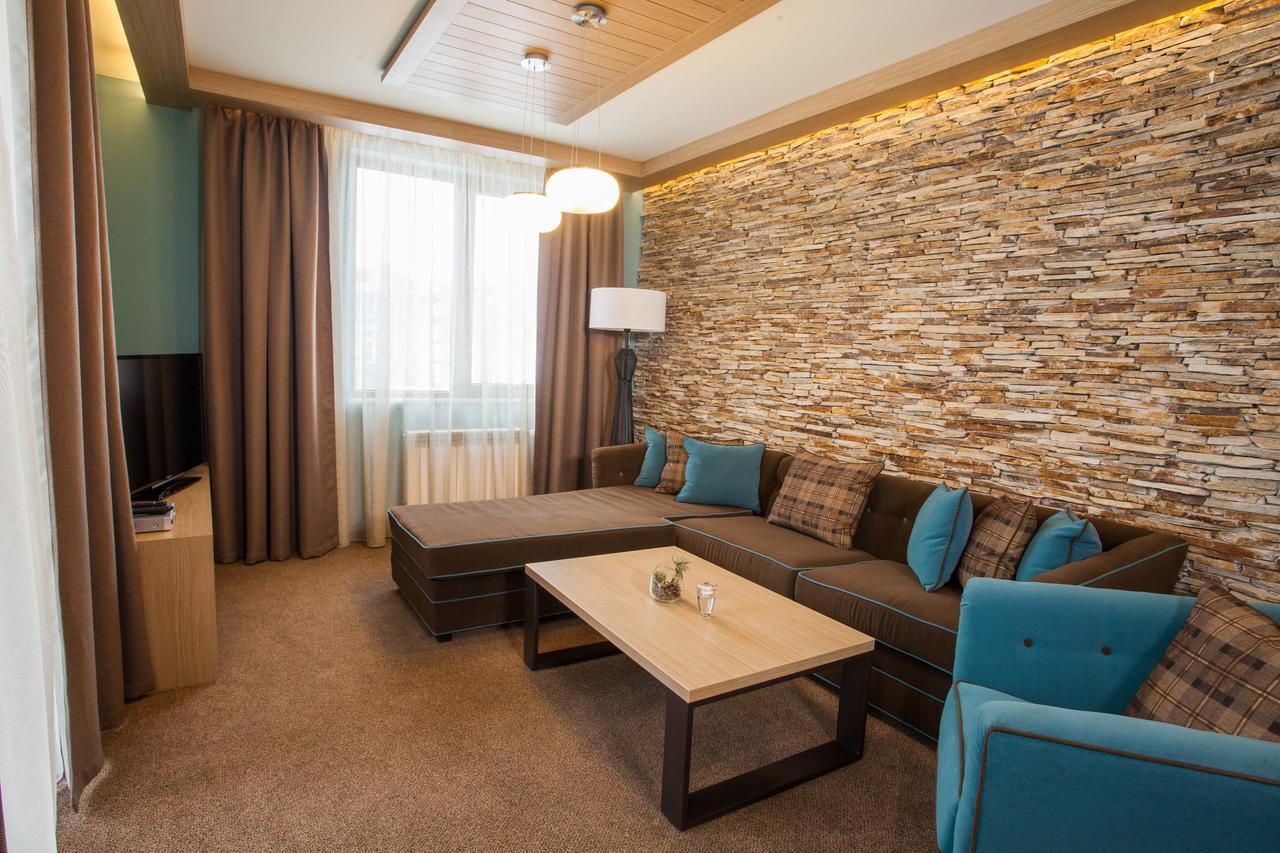 Amira Boutique Hotel Bansko Extérieur photo A living room in a hotel