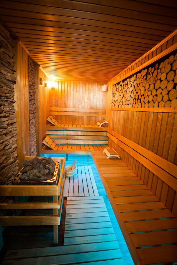 Amira Boutique Hotel Bansko Extérieur photo A modern Finnish sauna