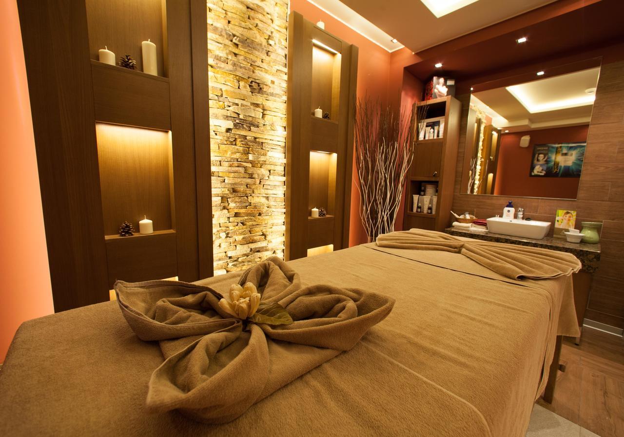 Amira Boutique Hotel Bansko Extérieur photo A massage bed
