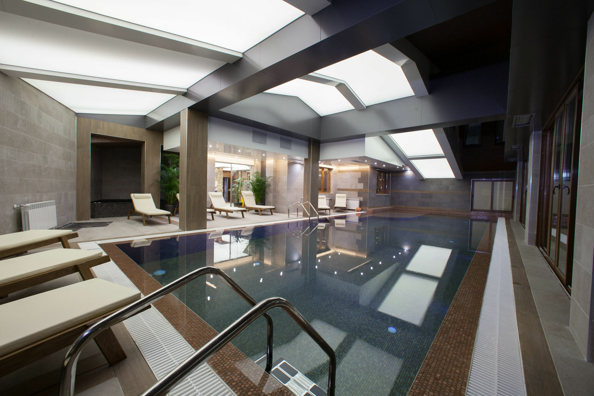 Amira Boutique Hotel Bansko Extérieur photo The pool at the hotel